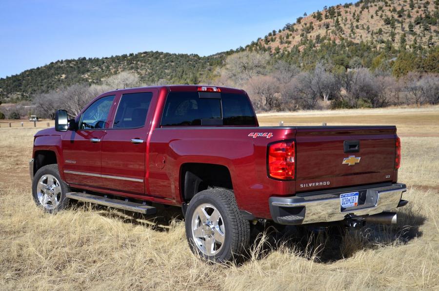  Chevrolet Silverado 2500 HD 2015 года  (фото 3 из 36)